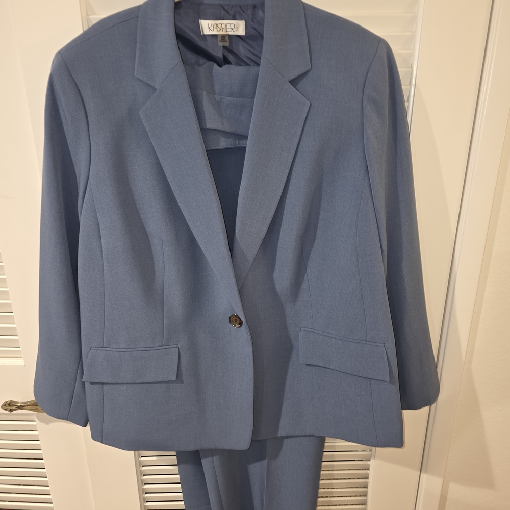 Kasper Stretch Crepe One-Button Suit Jacket